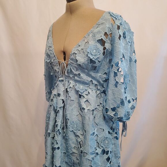 Storia Medium Dress Blue Lace Mini Plunge Neckline Balloon Sleeve Cut-out Back - Picture 9 of 13